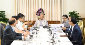 ড. ইউনুস পদত্যাগ করবেন না, সেনাপ্রধানের সাথে কিসের বিরোধ?