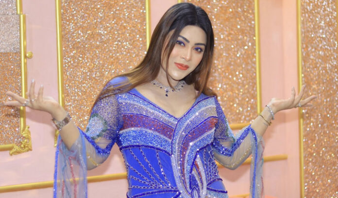 দুধের ব্যবসায় নামছেন মিষ্টি জান্নাত।