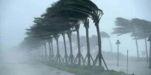 দমকা হাওয়া ও বজ্রসহ বৃষ্টির সম্ভাবনা: ১৩ অঞ্চলের নৌবন্দরে ১ নম্বর সংকেত।
