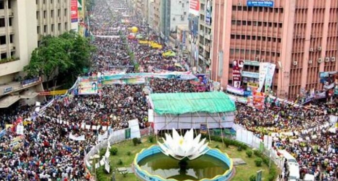 শাপলা চত্বর অভিযান: প্রাথমিক তালিকায় নিহতের সংখ্যা ৯৩ জন।